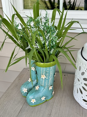 RAIN BOOT PLANTER *NEW* AVAIL JAN 2025